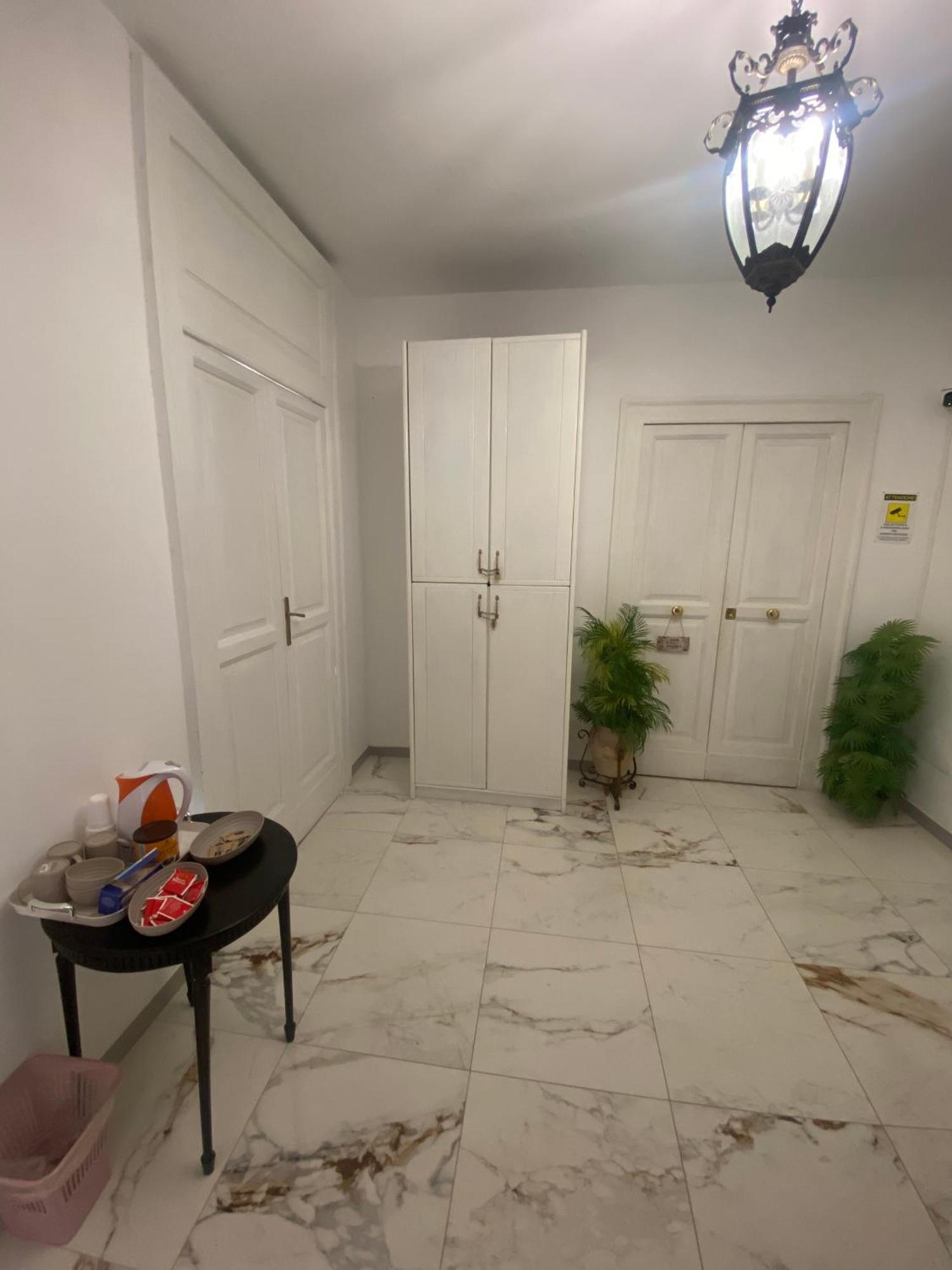 Chambre Double ou Lits Jumeaux avec Salle de Bains Privative